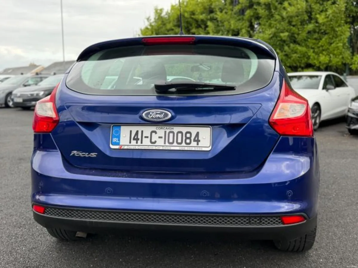 Ford Focus 1.6 TDCI Zetec Navigator 115PS 5DR - Image 4