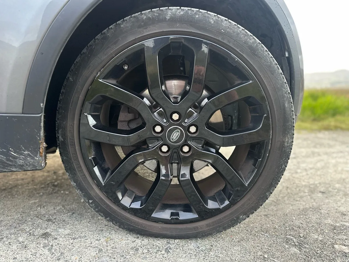 2017 Discovery 7 seater - Image 4