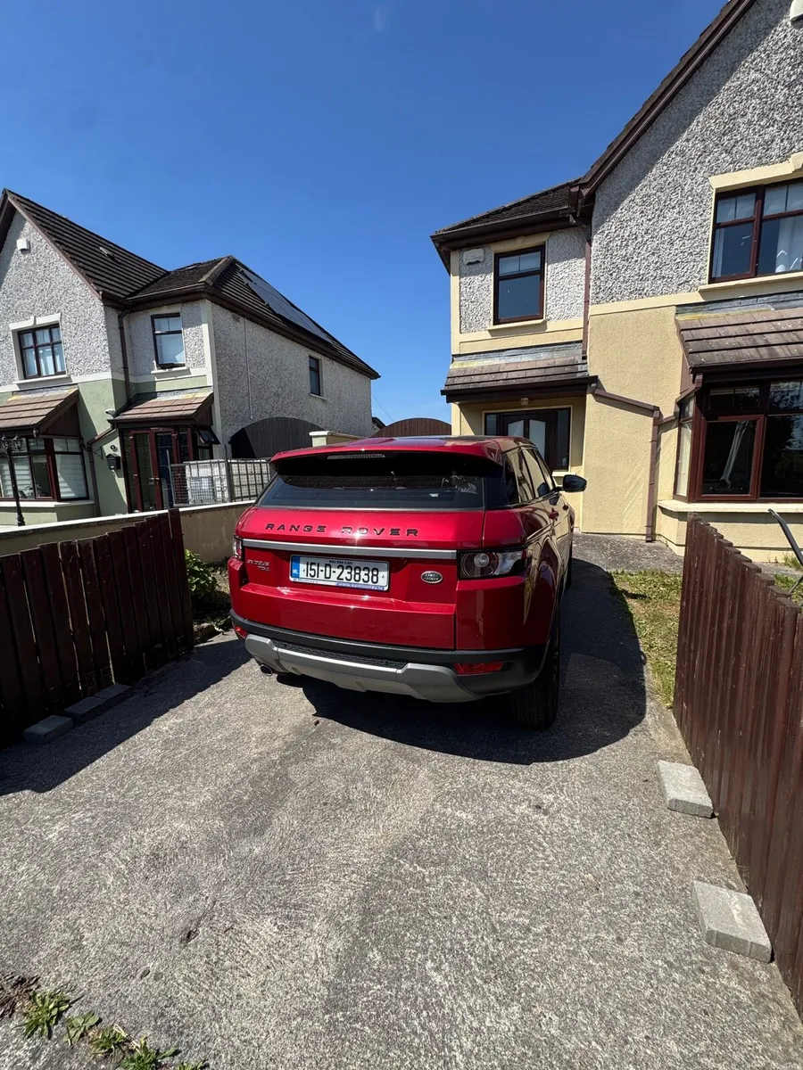 Range Rover Evouge Low mileage automatic - Image 4