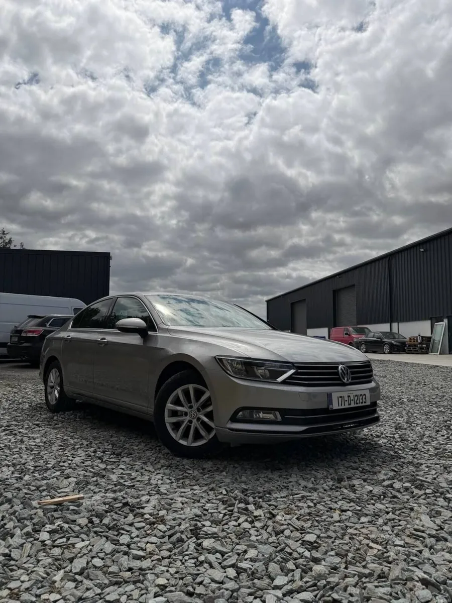 Volkswagen Passat 2017 - Image 4