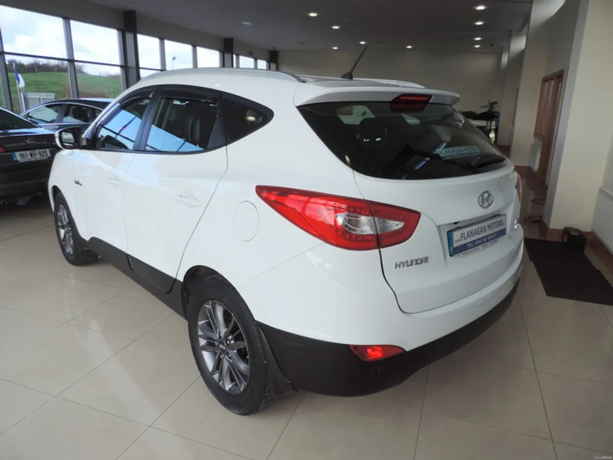 Hyundai ix35 1.7 CRDI SE 5DR - Image 3