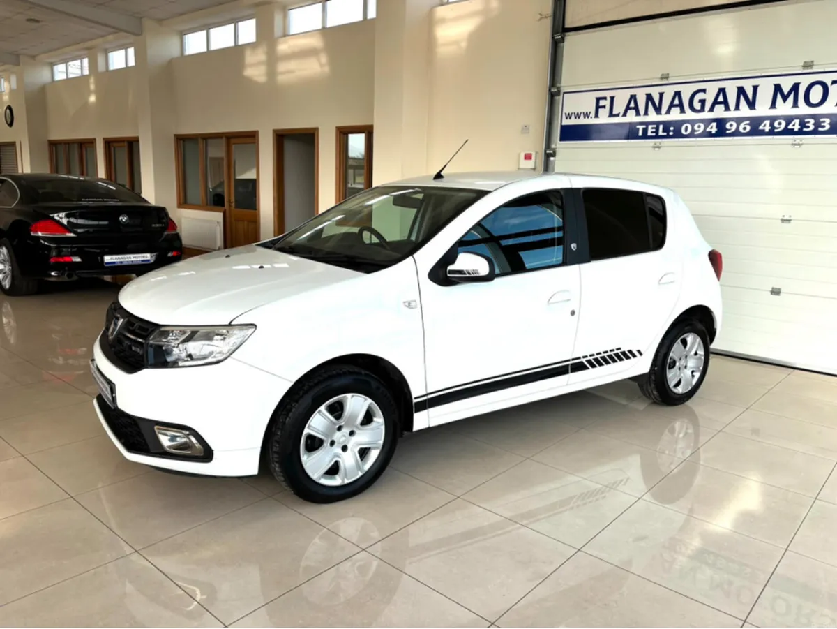 Dacia Sandero SIGNATURE SCE 75 PH2  5 DOOR - Image 2