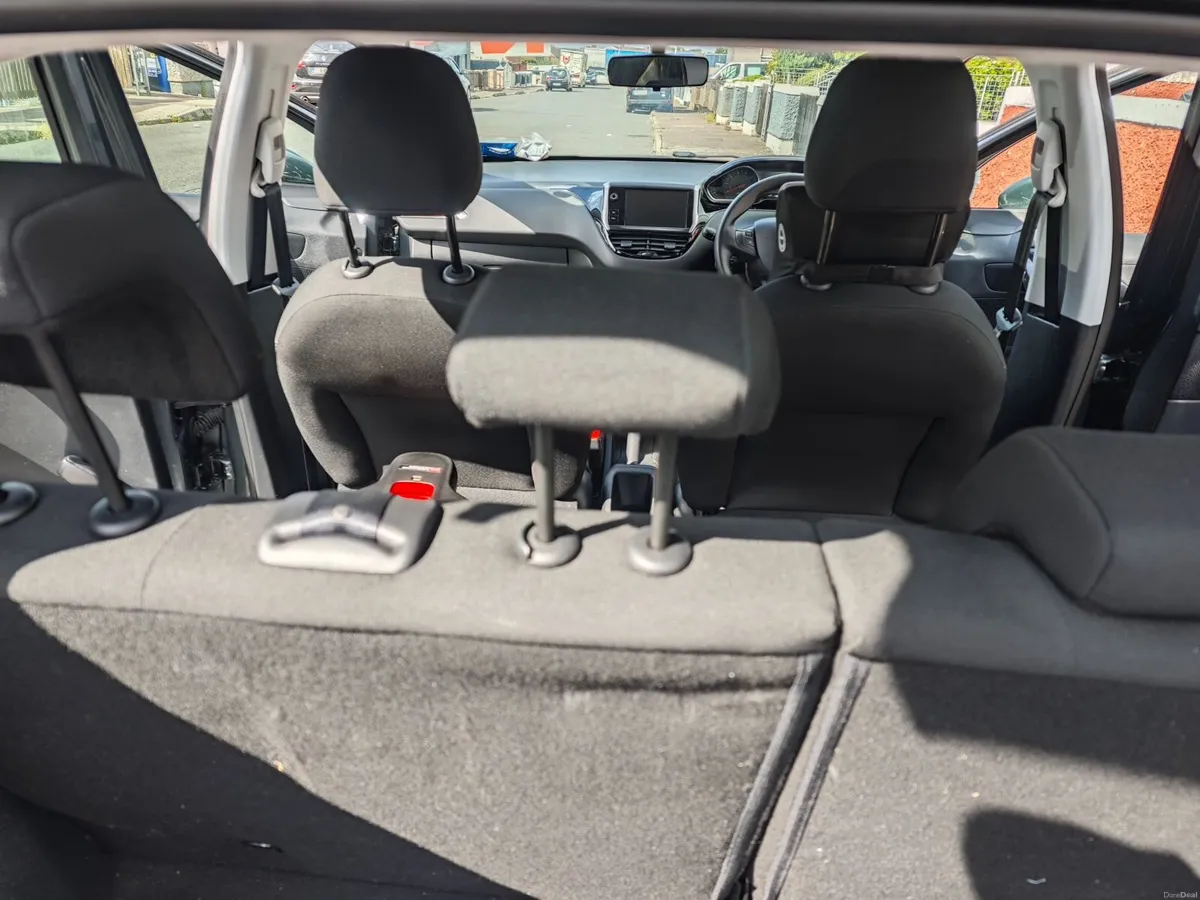 Peugeot 208 2015 1.0 Petrol - Image 5