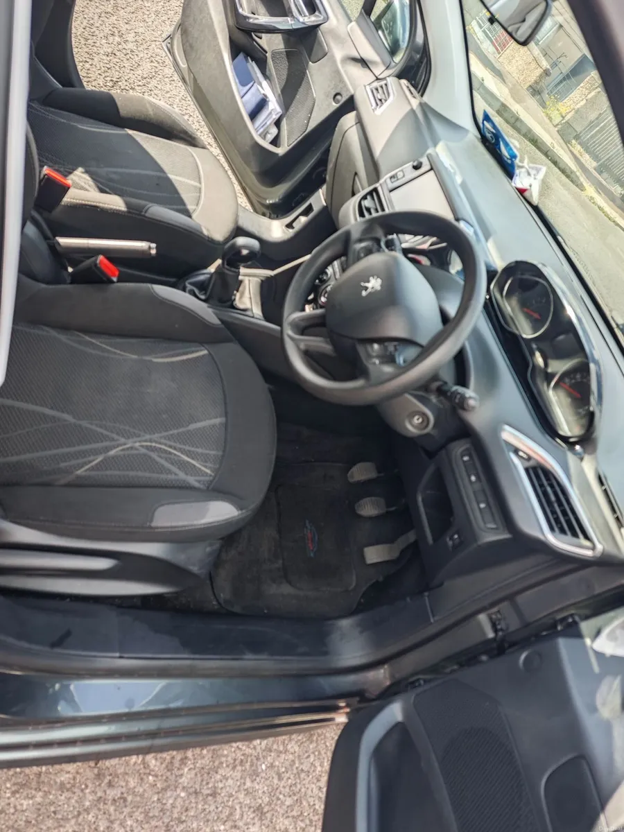 Peugeot 208 2015 1.0 Petrol - Image 3