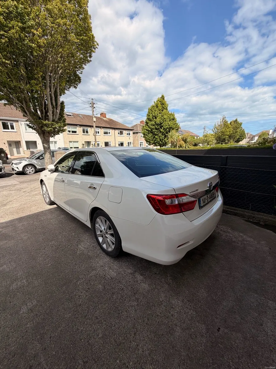 Toyota Camry - Image 2