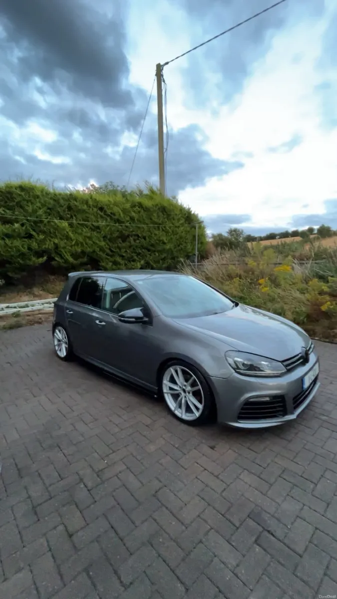 Volkswagen Golf 2011 - Image 1