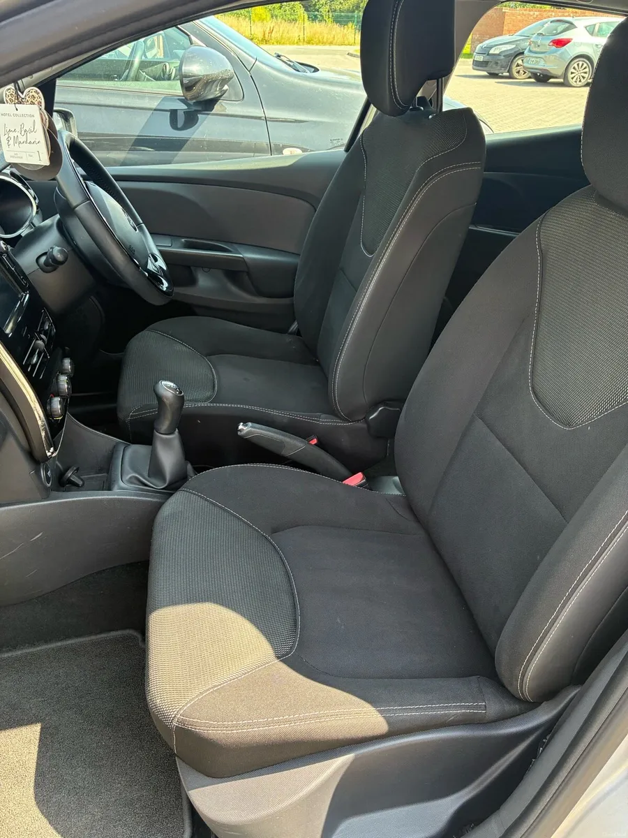 Renault Clio - Image 6