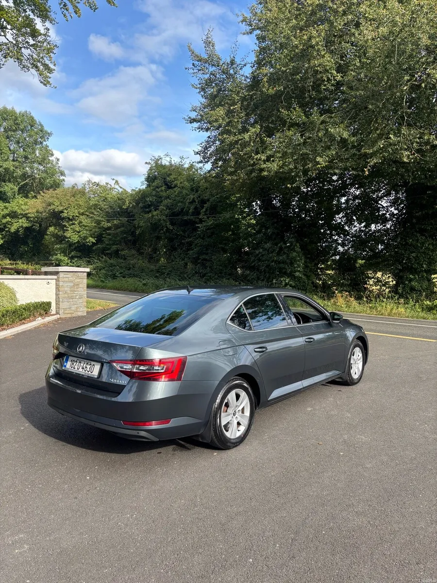 Skoda superb - Image 2