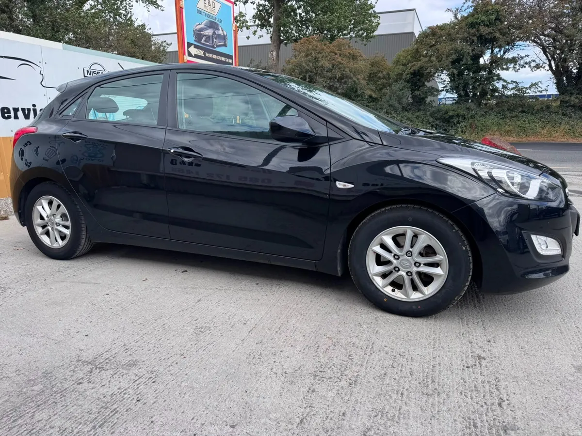 141 Hyundai i30 1.6 Diesel Deluxe Warranty - Image 2