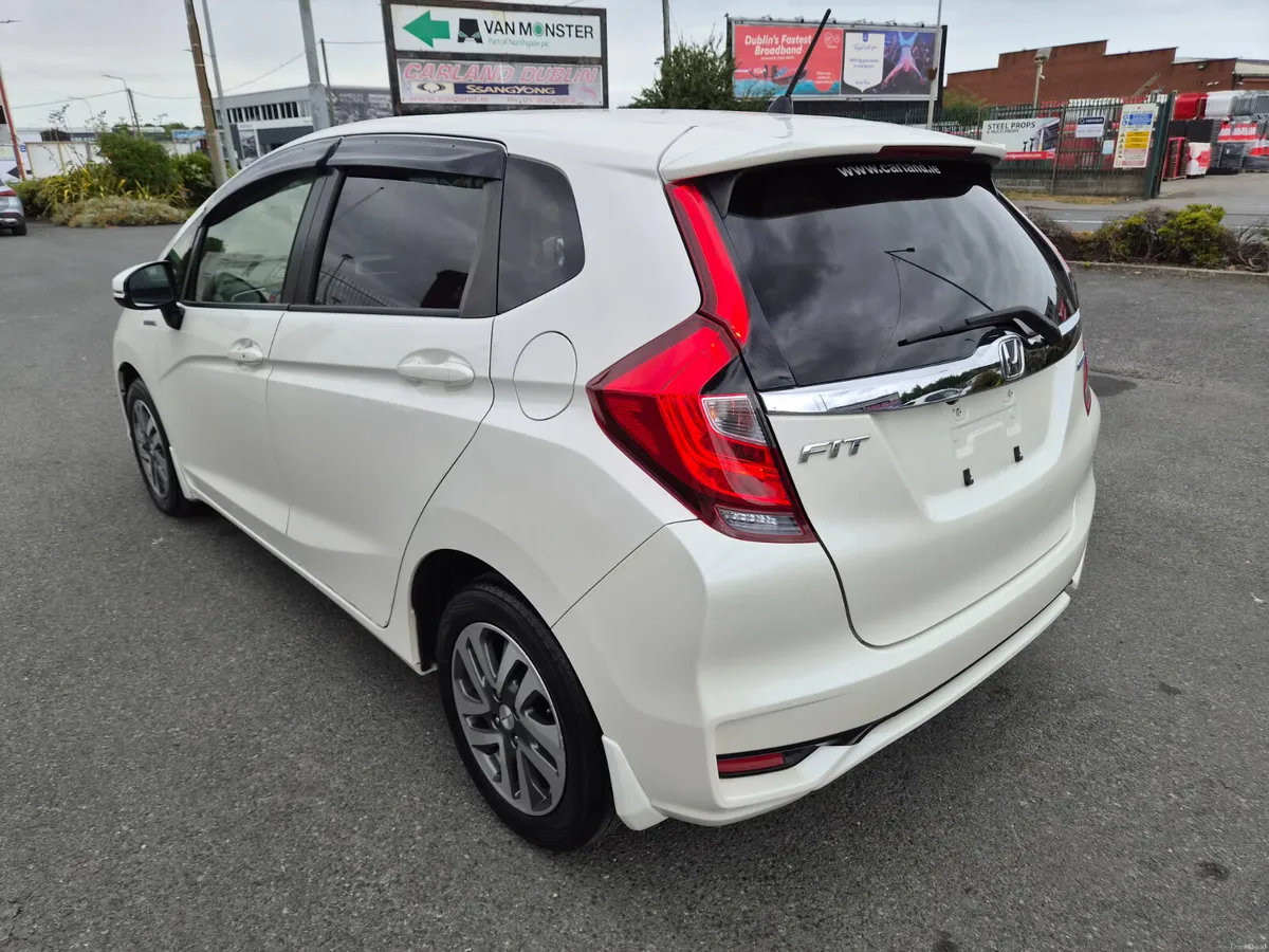 (2yr warranty) 1.5 Hybrid Automatic - Image 5