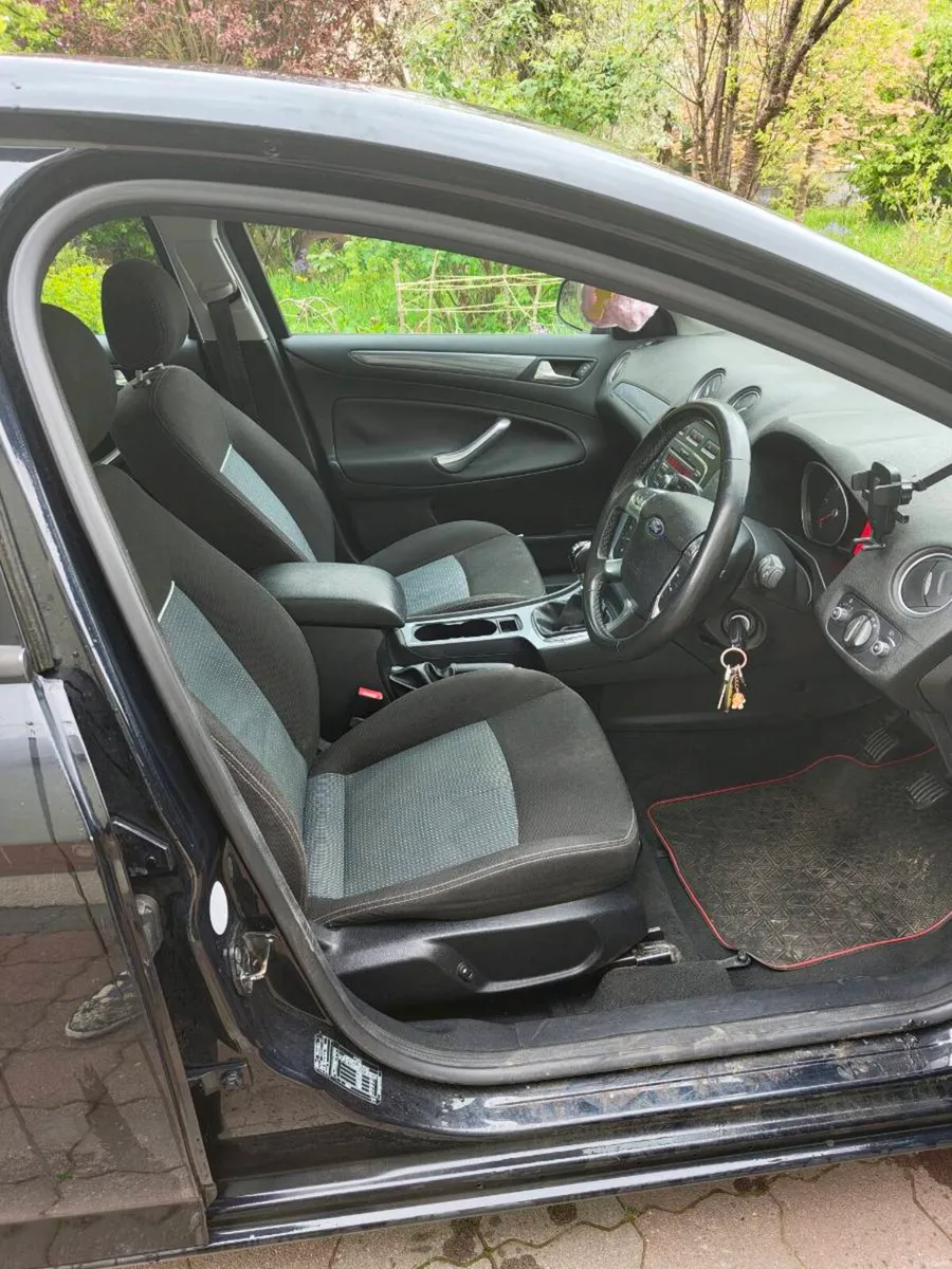 Ford Mondeo 2011 1.6L - Image 3