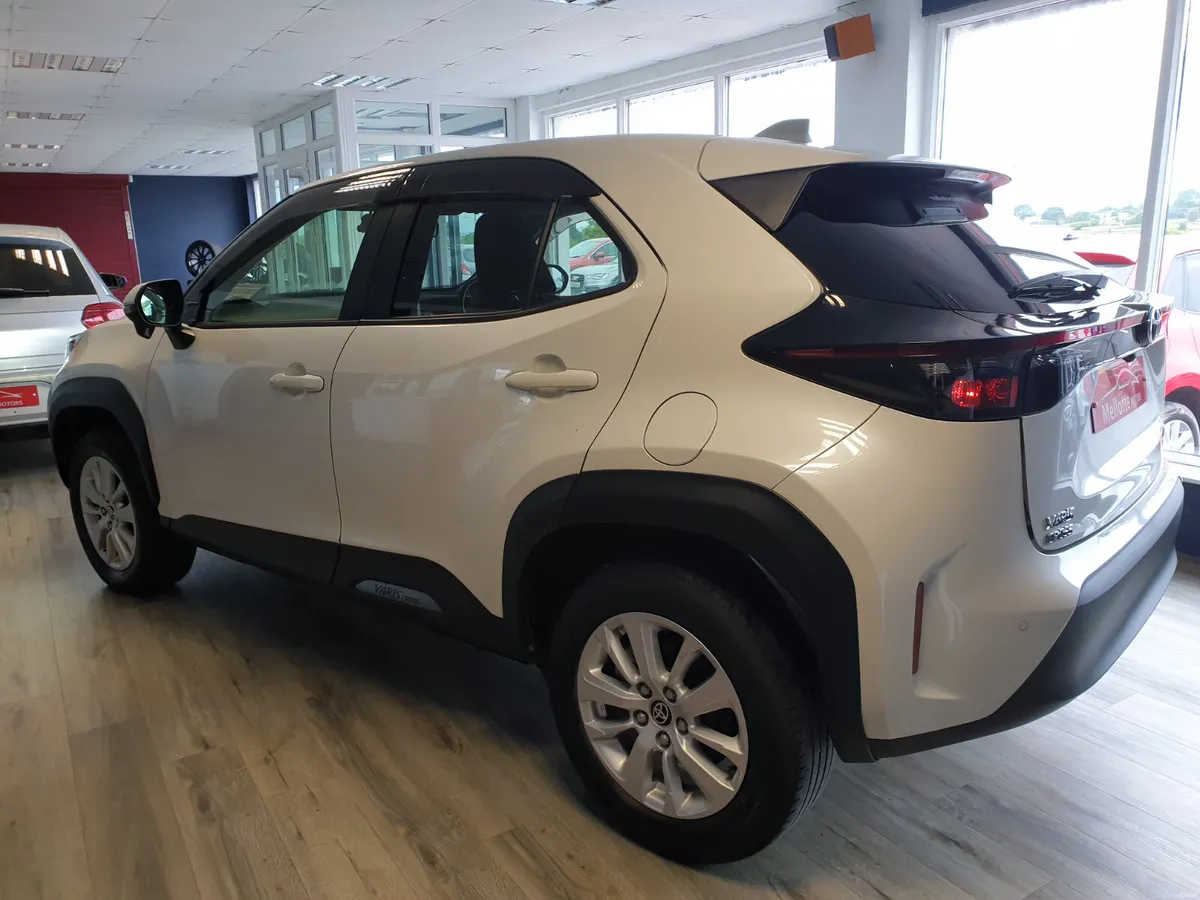 TOYOTA YARIS CROSS 1.5 HYBRID - Image 5