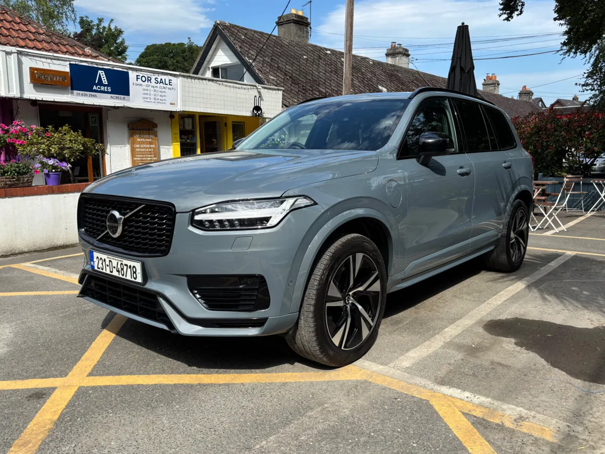 231 VOLVO XC90 'PLUS DARK' T8 PHEV - FVSH - 2 KEYS - Image 1