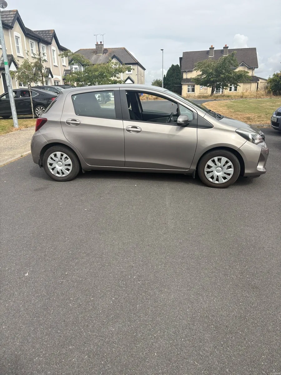Toyota Yaris - Image 5