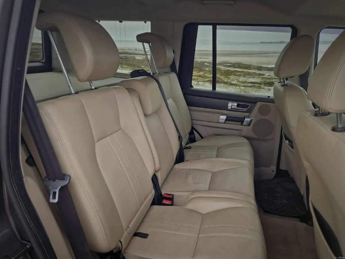 Discovery 4 Crew Cab Commercial | Fresh CVRT| Auto - Image 6