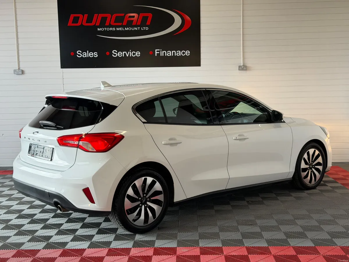 Ford Focus 2019 vrt included in price ! - Image 4
