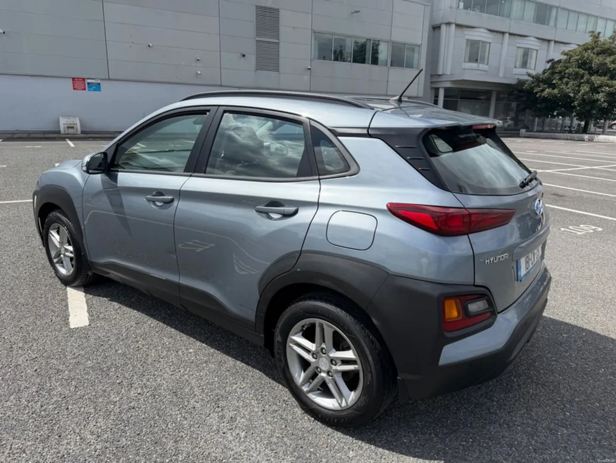 Hyundai KONA 1.0 PETROL, COMFORT MODEL, LOW MILEAG - Image 5