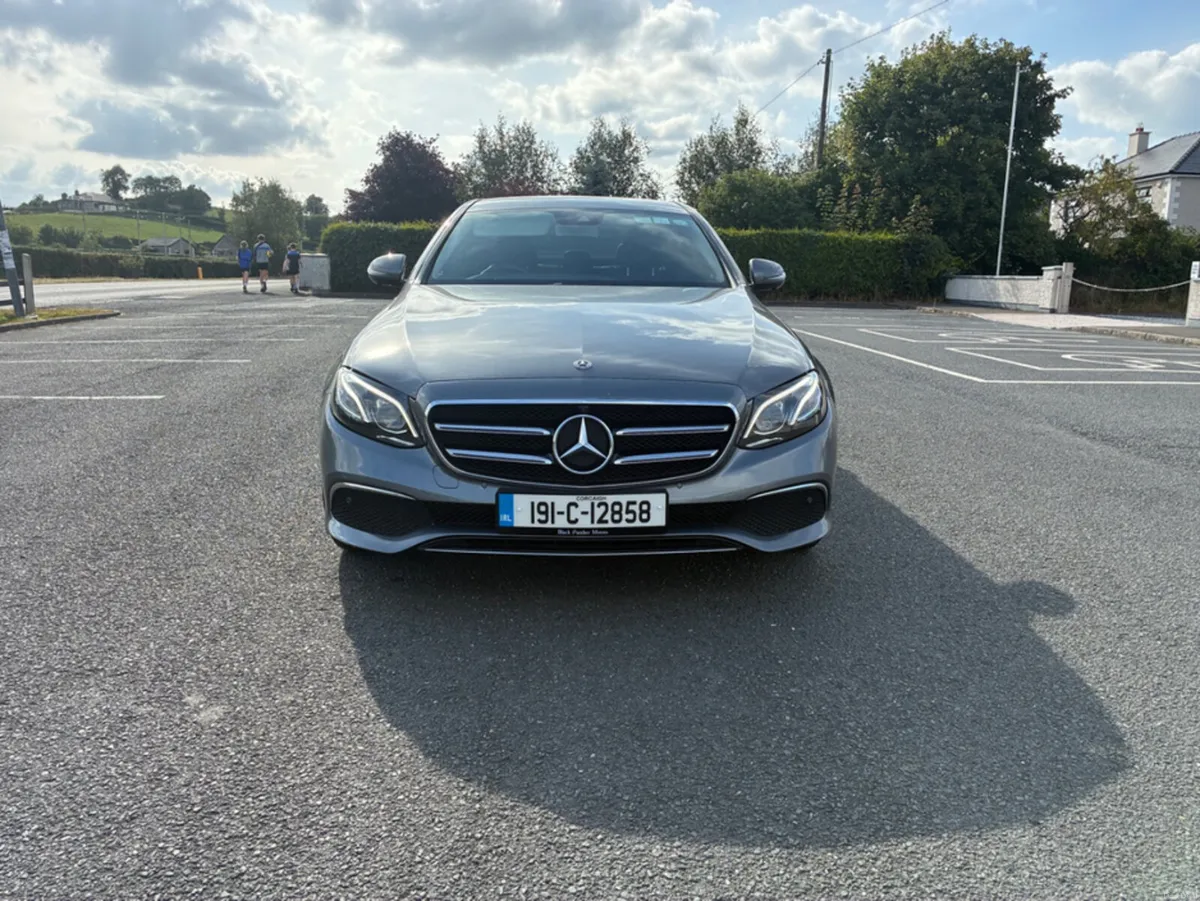 Mercedes-Benz E-Class MINI COOPER E220 D SE 4DR AU - Image 2