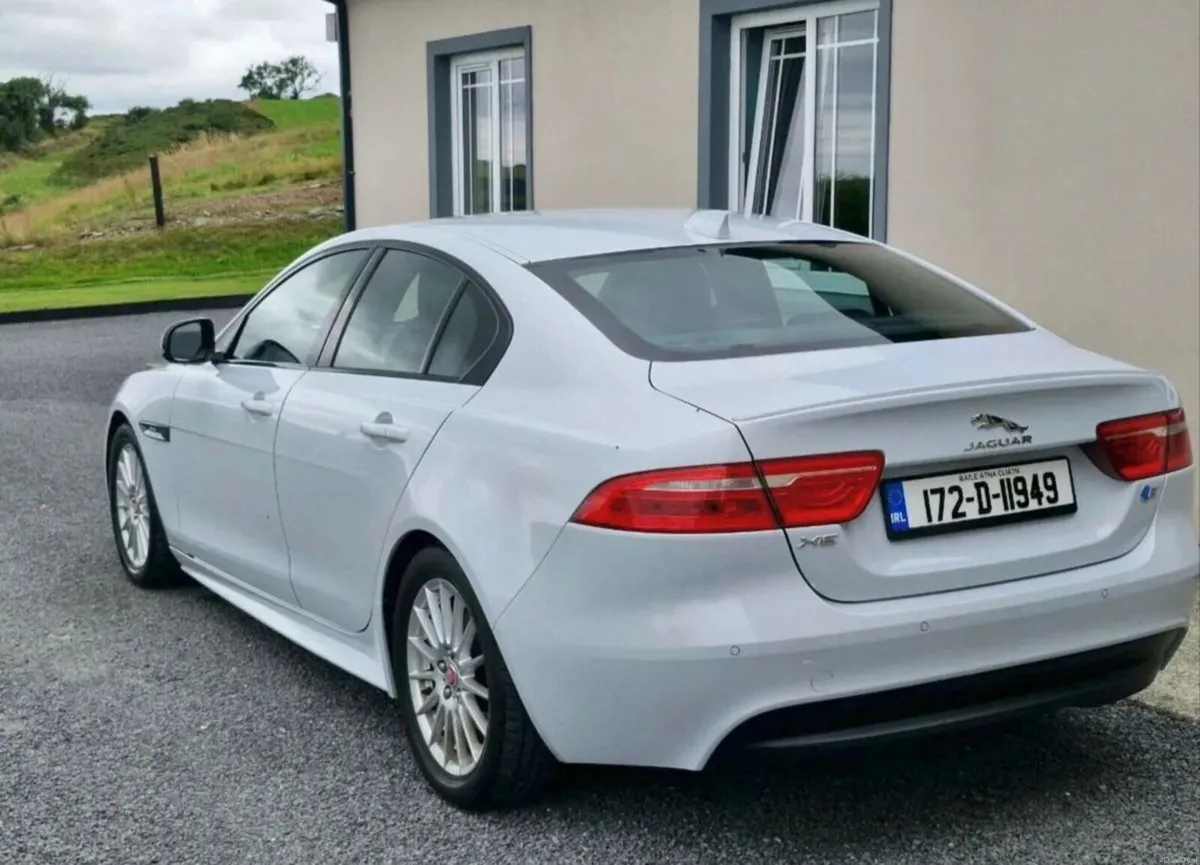 Jaguar XE 2017 - Image 4
