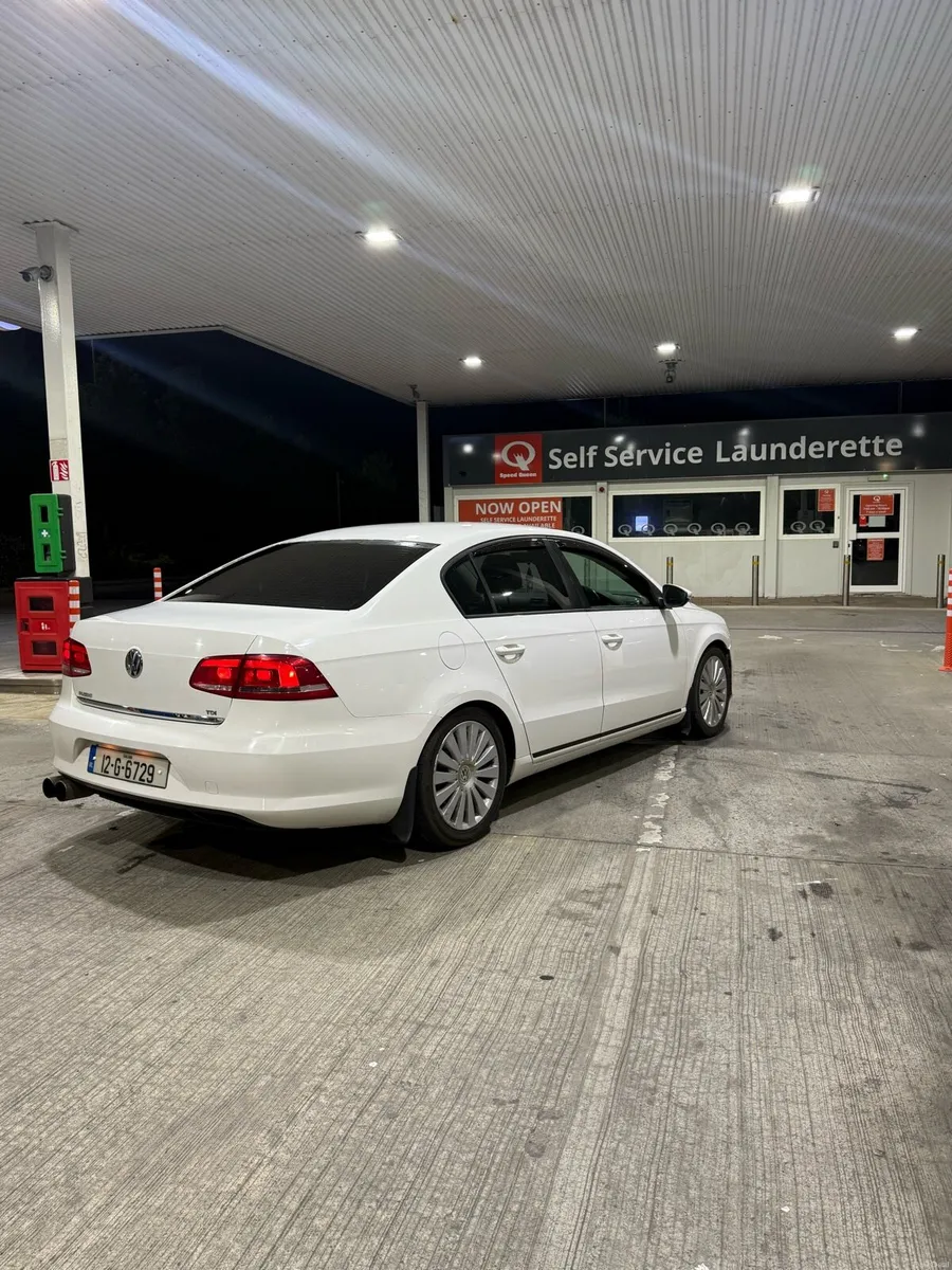 Volkswagen Passat - Image 6