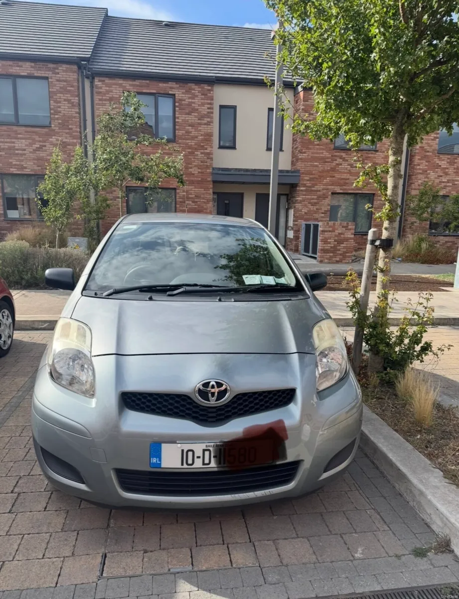 Toyota yaris 2010 less than 70k km - Image 2