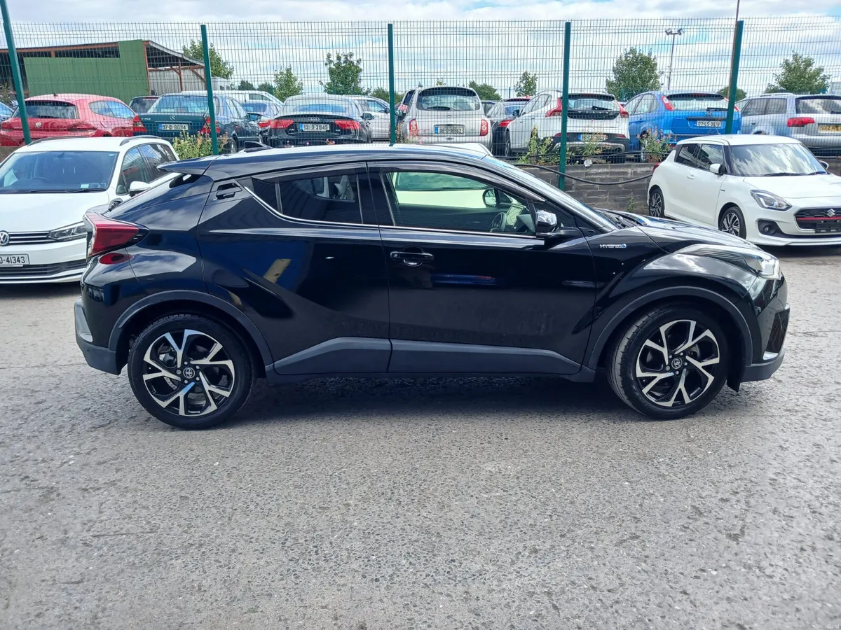 2019 Toyota C-HR Automatic Hybrid / G leather Spec - Image 6