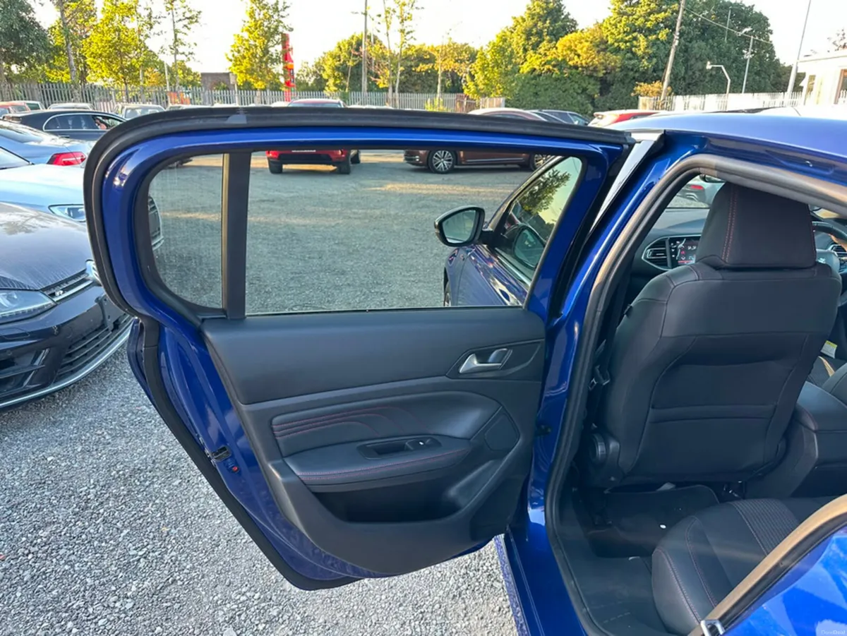 Peugeot 308 1.5L Diesel GT LINE BLUE HDI - Automat - Image 6