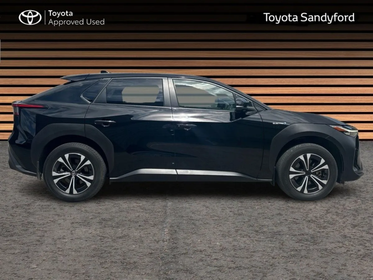 Toyota bZ4X SPORT EV AUTOMATIC // HEATED SEATS & S - Image 3