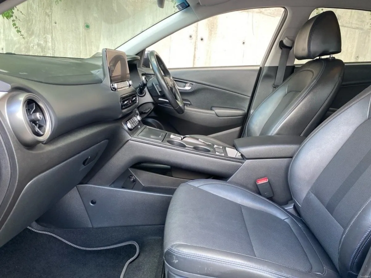 Hyundai KONA KAUAI PREMIUM 64 5DR AUTO - Image 6