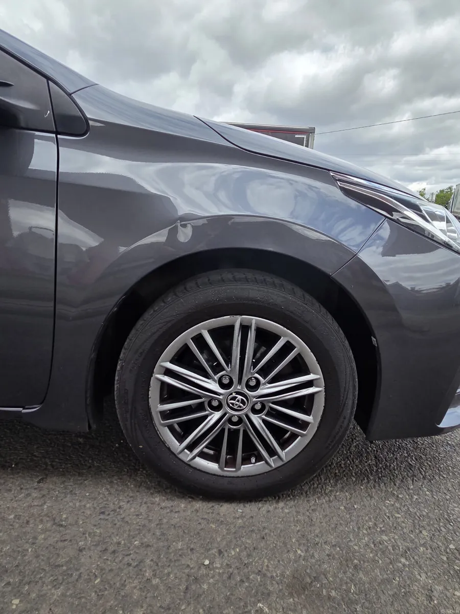 Toyota Corolla 2018 - Image 3