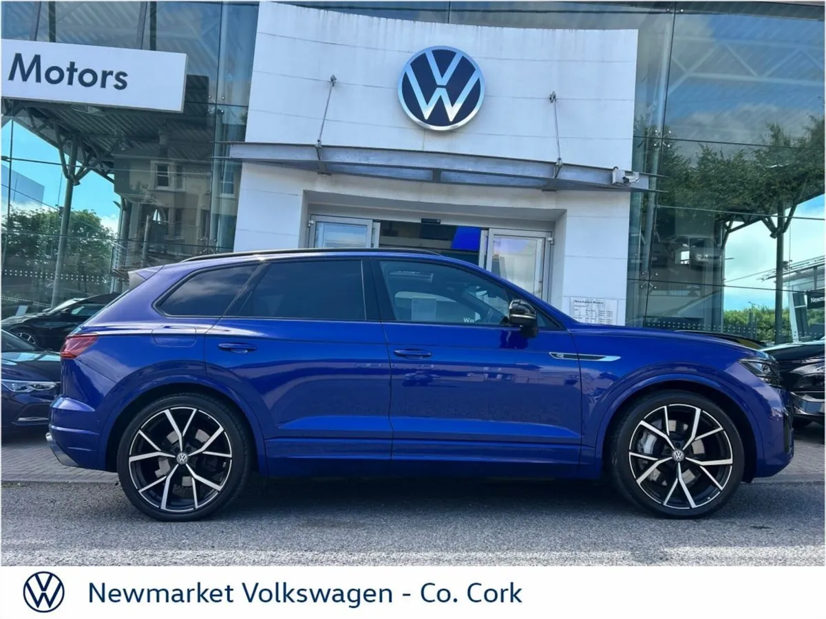 Volkswagen Touareg R HYBRID 462BHP AIR SUSPENSION - Image 4