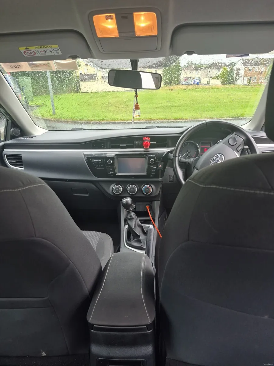 Toyota Corolla 2015 - Image 3