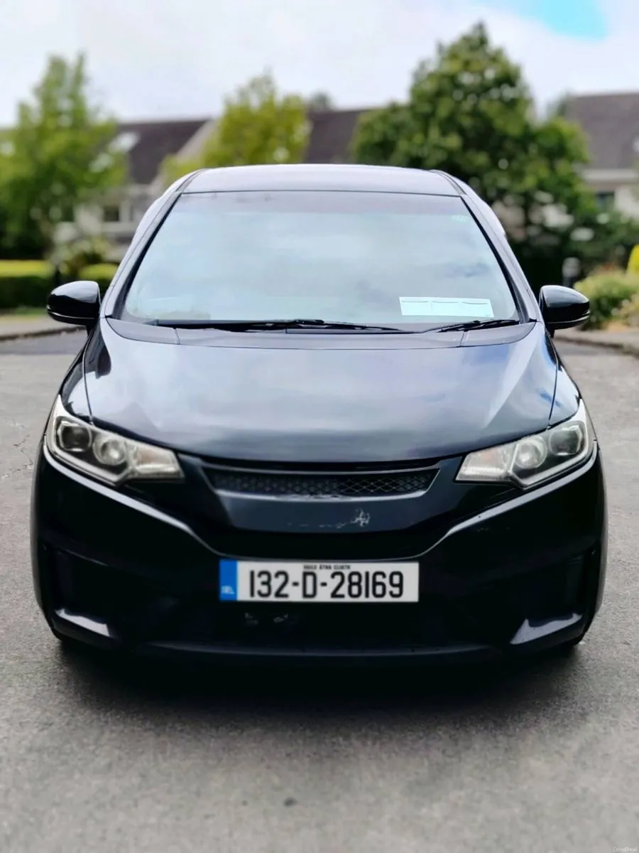 Honda fit 2013
Hybird - Image 1