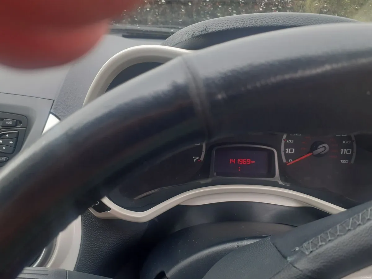 Ford KA 2013 - Image 2