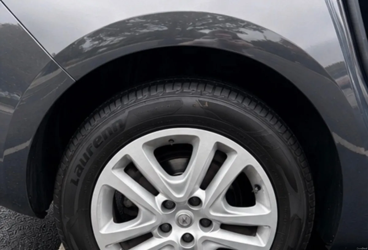 Opel Astra 2018 - Image 2