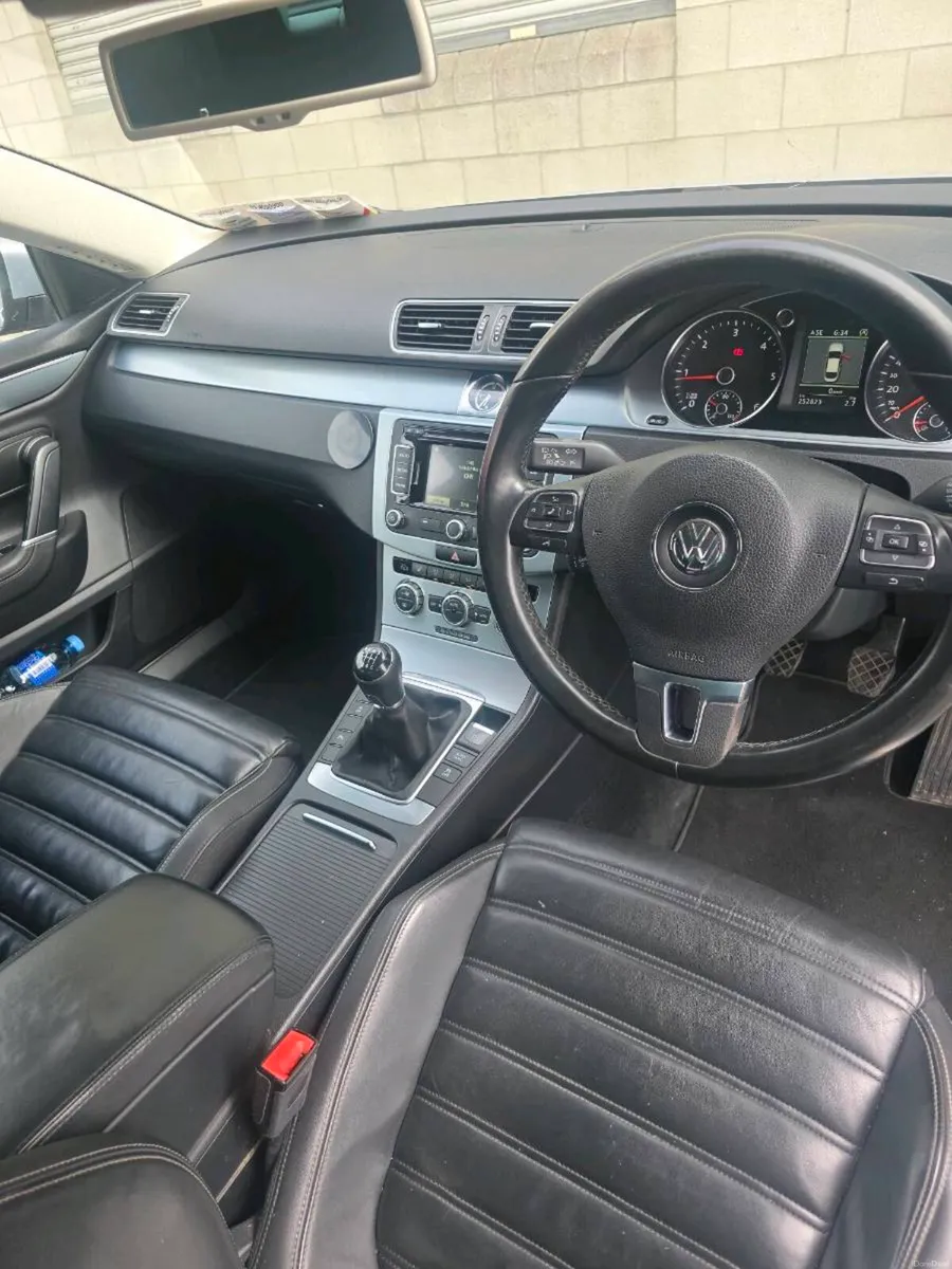 Volkswagen Passat CC - Image 6