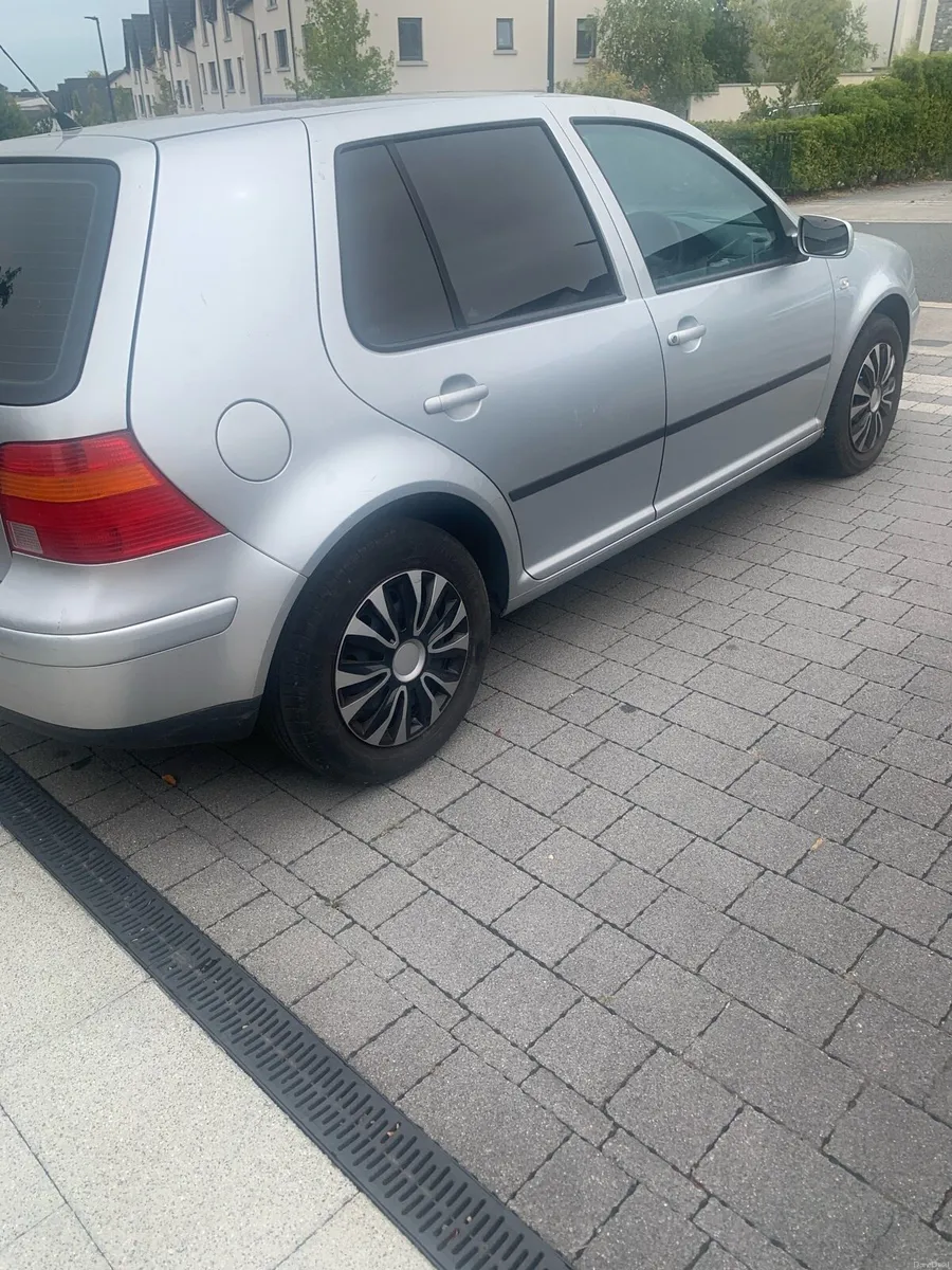 Car - Image 3