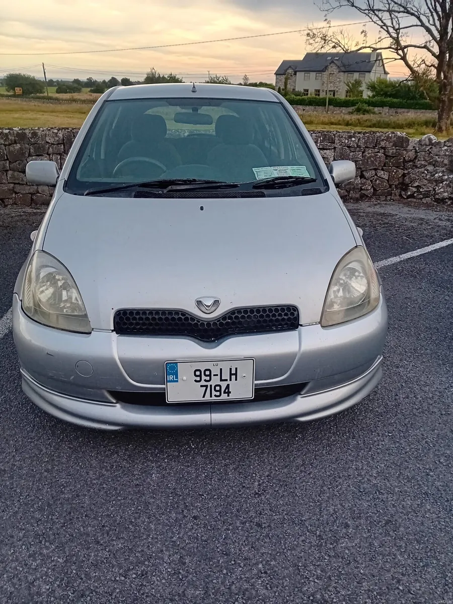 Toyota yaris automatic - Image 2