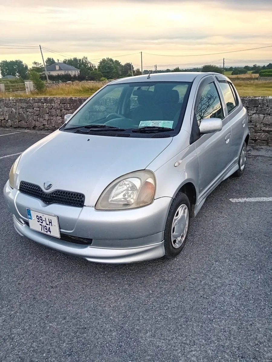 Toyota yaris automatic - Image 3
