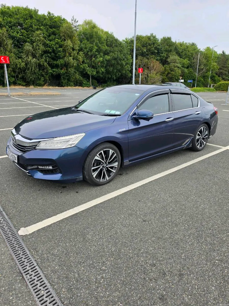 Honda Accord hybrid - Image 4