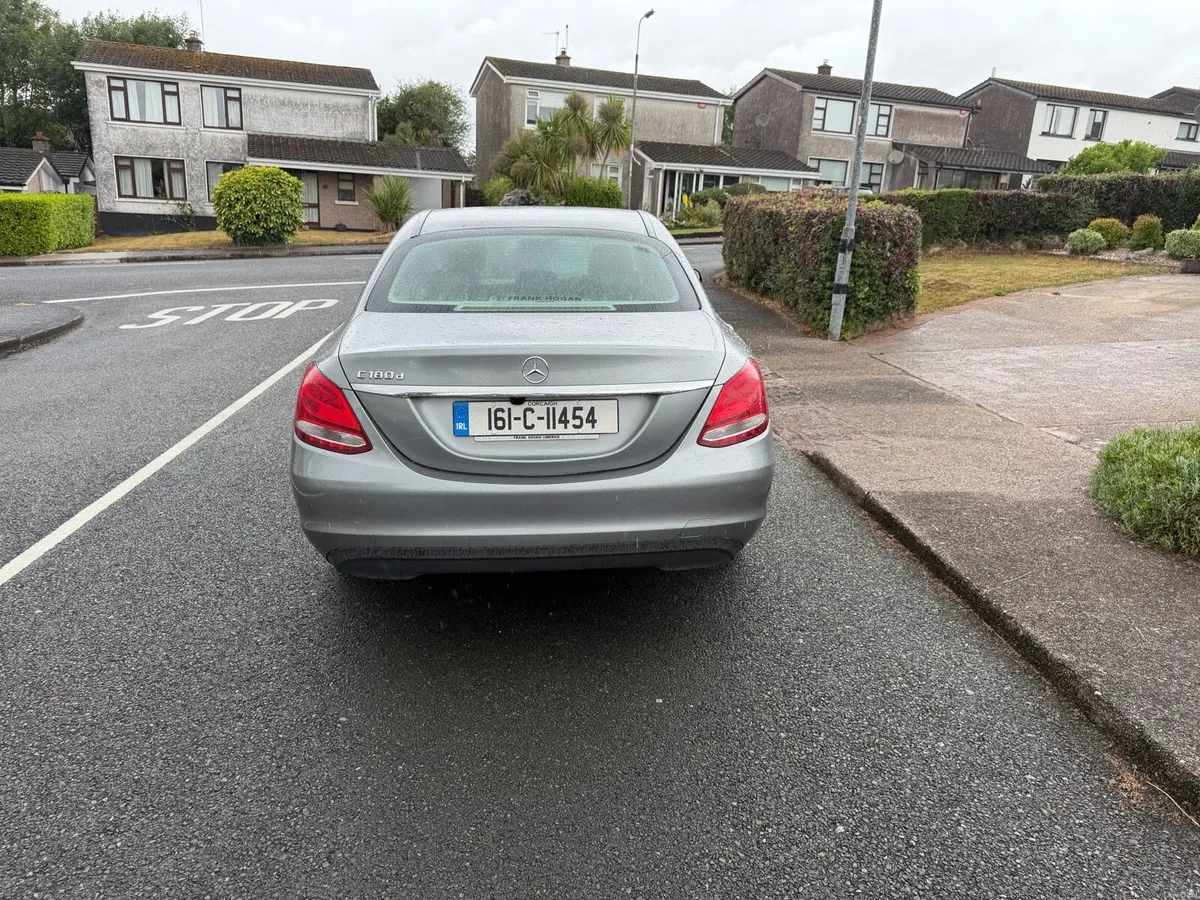 Mercedes-Benz C180d - Image 5