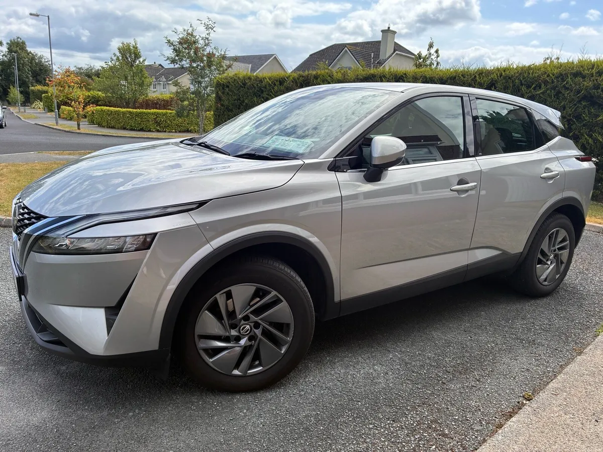 2021 Nissan Qashqai SV Premium Mild Hybrid - Image 1