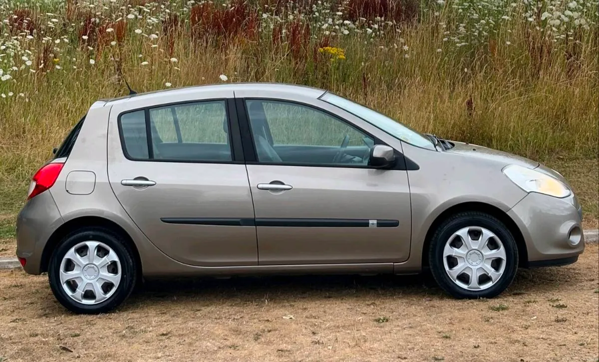 Renault Clio Low kms Only 48 K Km New Nct 05.27 Ta - Image 6