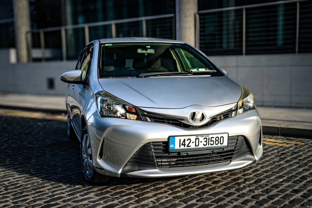 2014 Toyota Vitz // Low Km // Grade 4 // FSH - Image 5