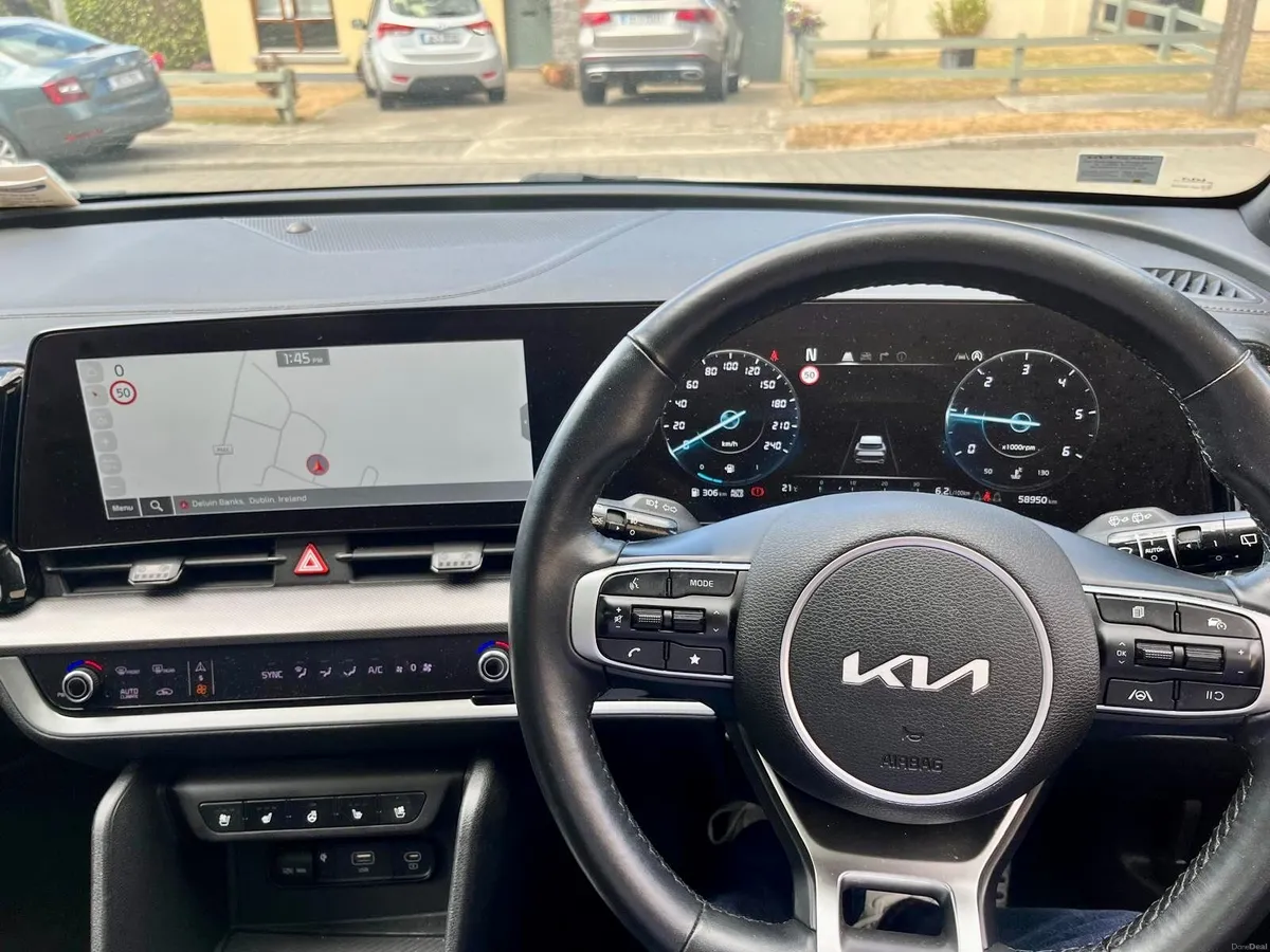 2022 Kia Sportage GT-Line 1.6 Diesel Manual, Pano - Image 2