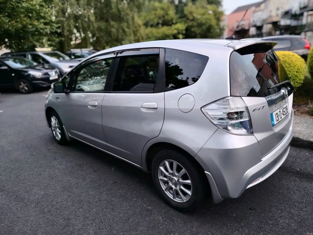 Honda fit hybird high spec - Image 4