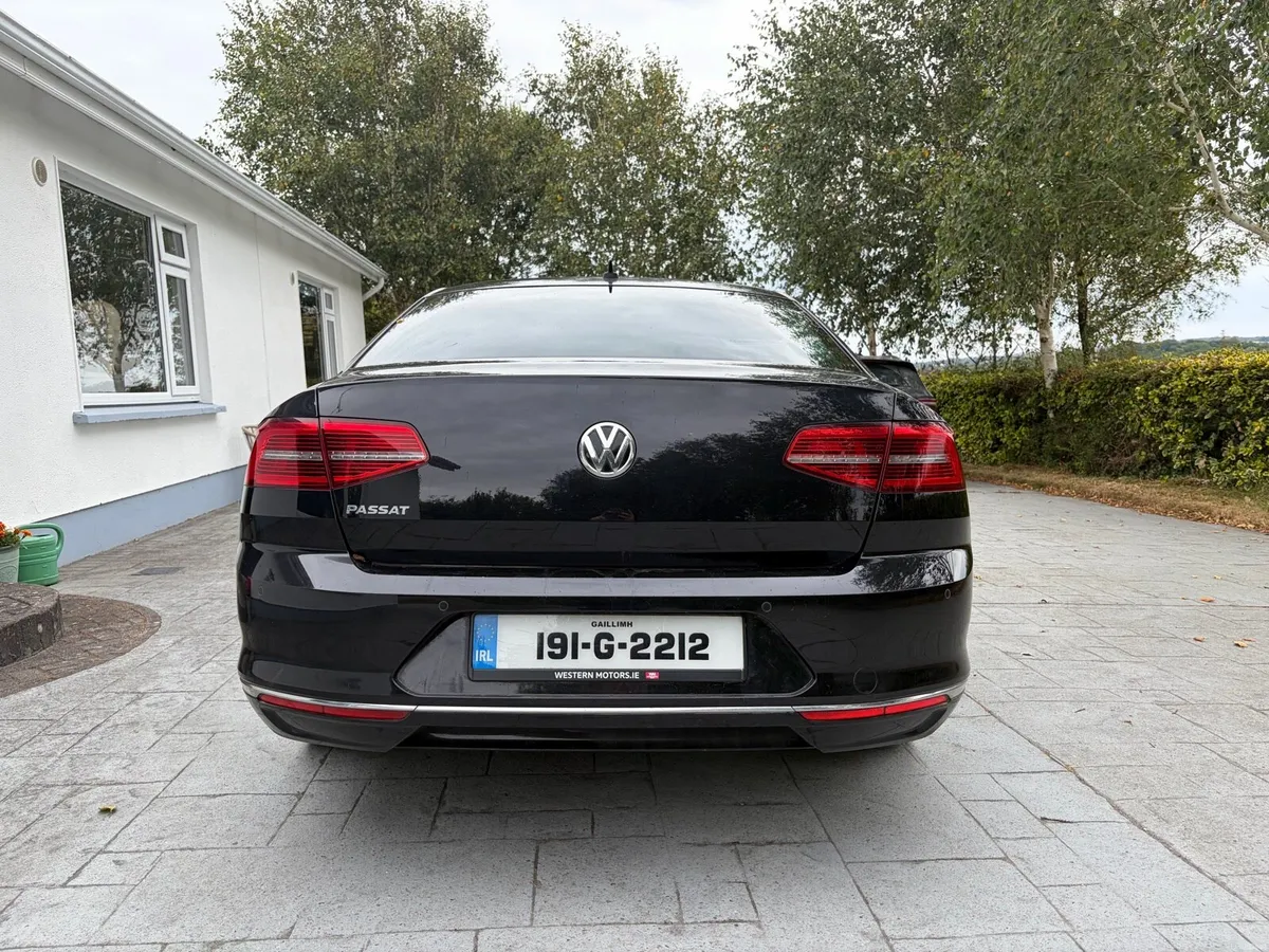 Volkswagen Passat Highline 2.0tdi M6F 150HP 4DR - Image 5