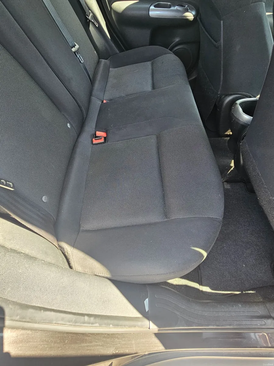 Nissan Juke 2011 - Image 6