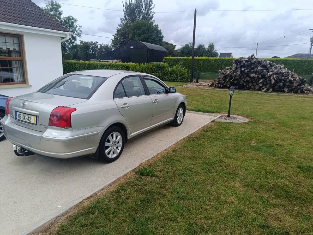 Toyota Avensis - Image 2