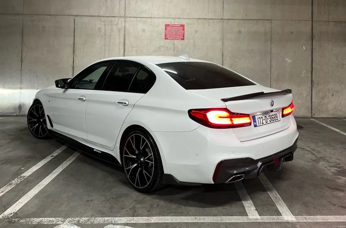 2017 Bmw 5-series - Image 4